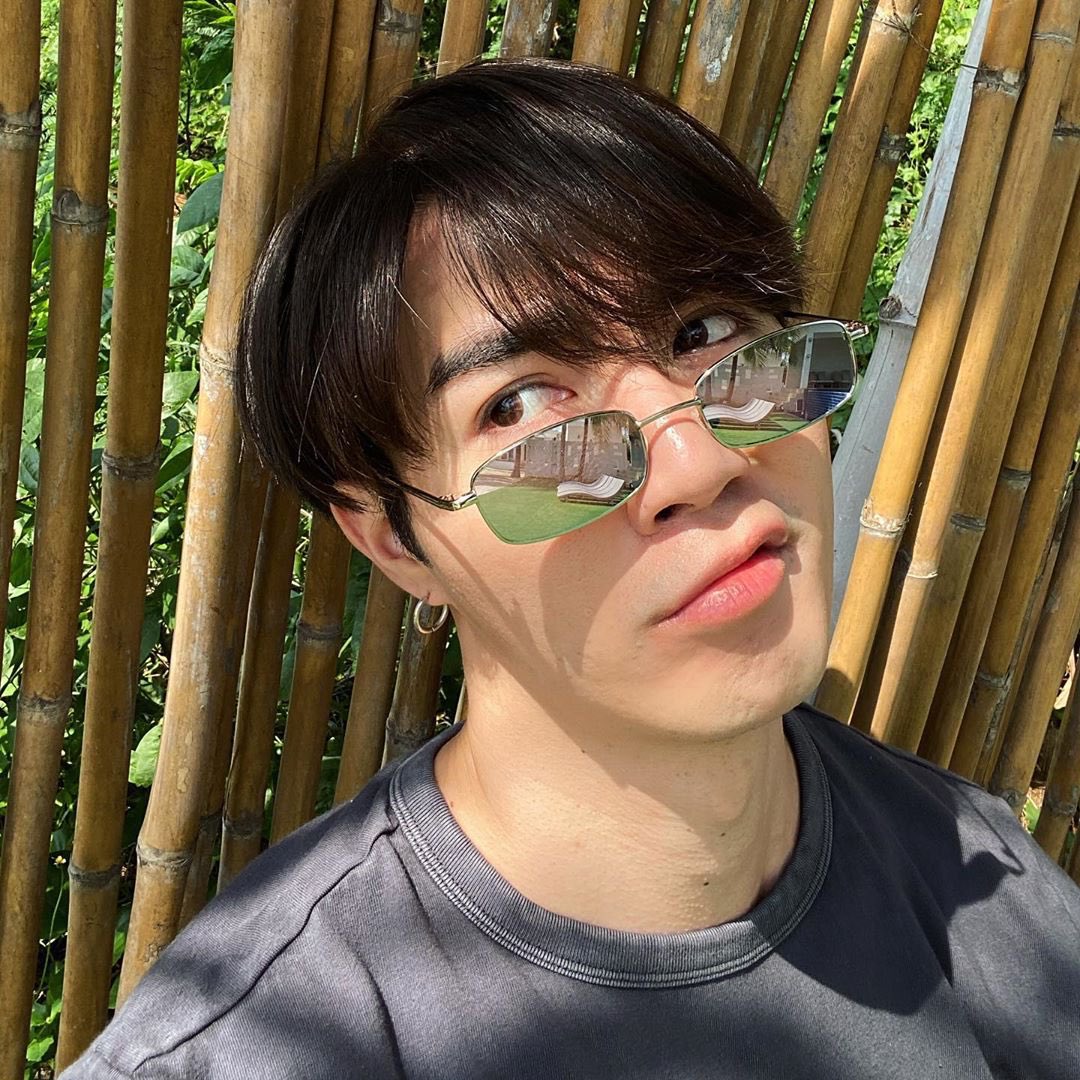 𝙭 𝙯𝙚𝙚𝙥𝙧𝙪𝙠 ()*— 𝙖 𝙩𝙝𝙧𝙚𝙖𝙙.