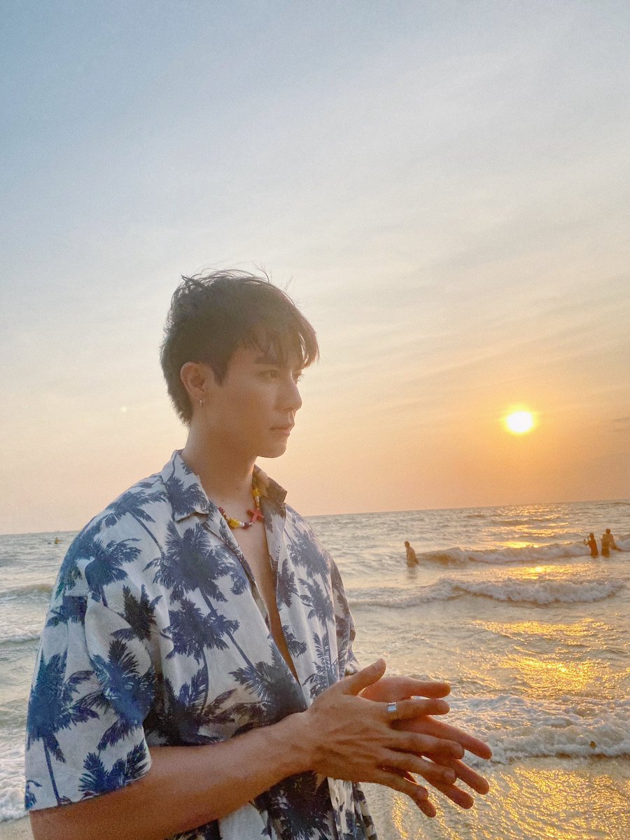 𝙭 𝙯𝙚𝙚𝙥𝙧𝙪𝙠 ()*— 𝙖 𝙩𝙝𝙧𝙚𝙖𝙙.