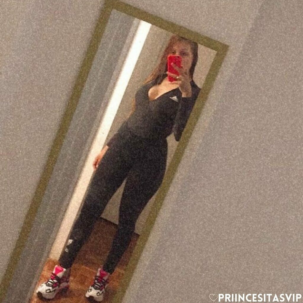 PriincesitasVIP's tweet photo. Que linda.- 😍 ➡️ @douglimg 
.
.
.
.
.
Publicamos las mujeres más lindas síguenos @PriincesitasVip
#Chicas #Mujeres #Bellas #Sexis #Hot #Divinas #Unicas #Bellezas #Latinas #BellezasLatinas #PriincesitasVip #SexisLatinas #Sexys #Linduras #Modelos #Prince… https://t.co/g0Ee7cUfjx https://t.co/fJJEjrDocA