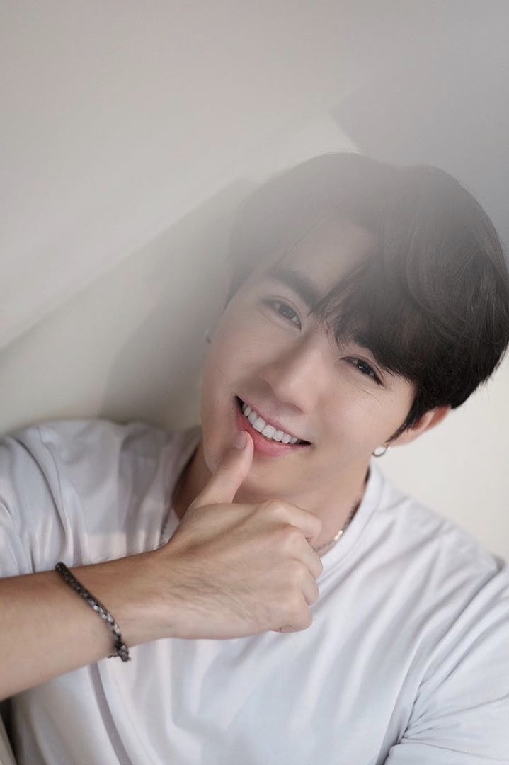 𝙭 𝙯𝙚𝙚𝙥𝙧𝙪𝙠 ()*— 𝙖 𝙩𝙝𝙧𝙚𝙖𝙙.