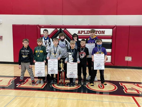 EGHSWrestle's tweet photo. K-8th Youth Eagle Wrestlers take home 6 brackets and many more medals today at Applington-Parkersburg Tournament! Brought back some team hardware to boot with a 2nd place team finish! #futurebuttkickers https://t.co/nqFU3oyfZM