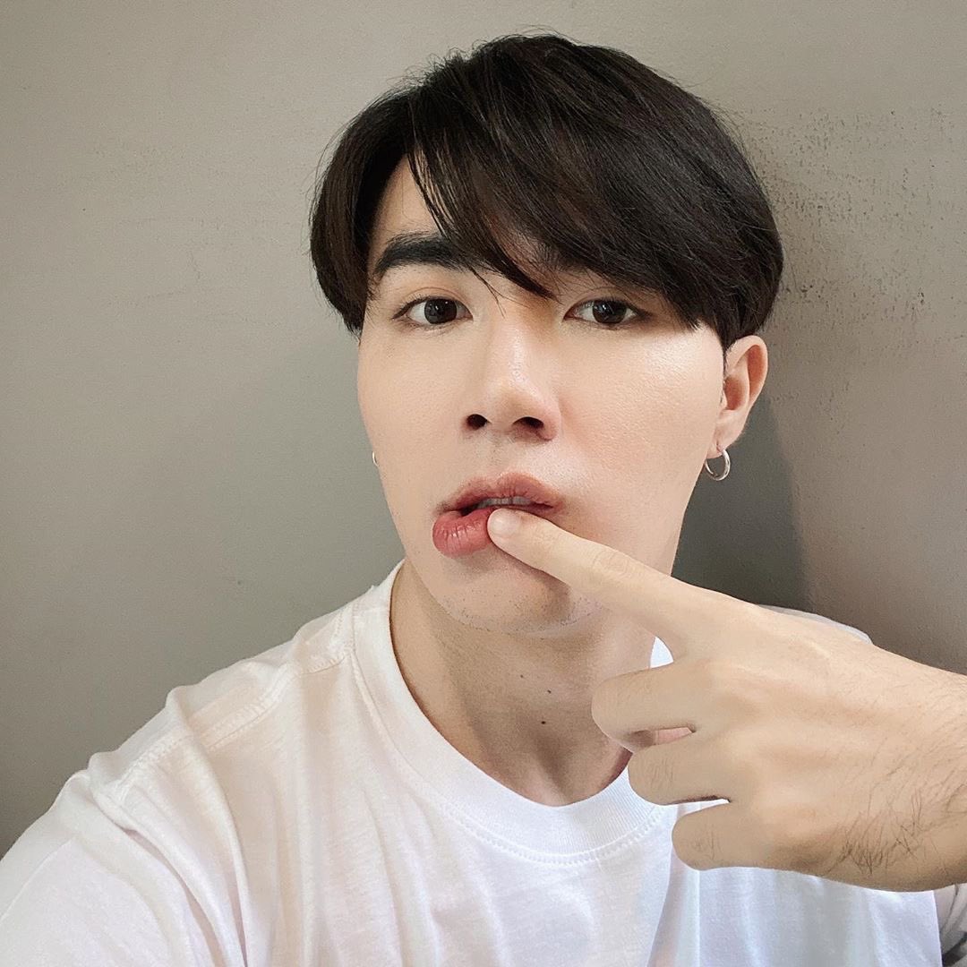 𝙭 𝙯𝙚𝙚𝙥𝙧𝙪𝙠 ()*— 𝙖 𝙩𝙝𝙧𝙚𝙖𝙙.