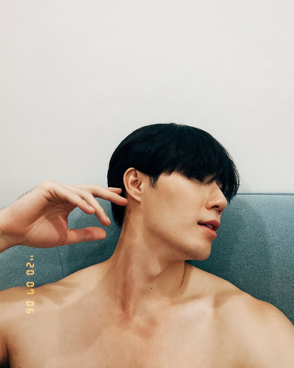 𝙭 𝙯𝙚𝙚𝙥𝙧𝙪𝙠 ()*— 𝙖 𝙩𝙝𝙧𝙚𝙖𝙙.