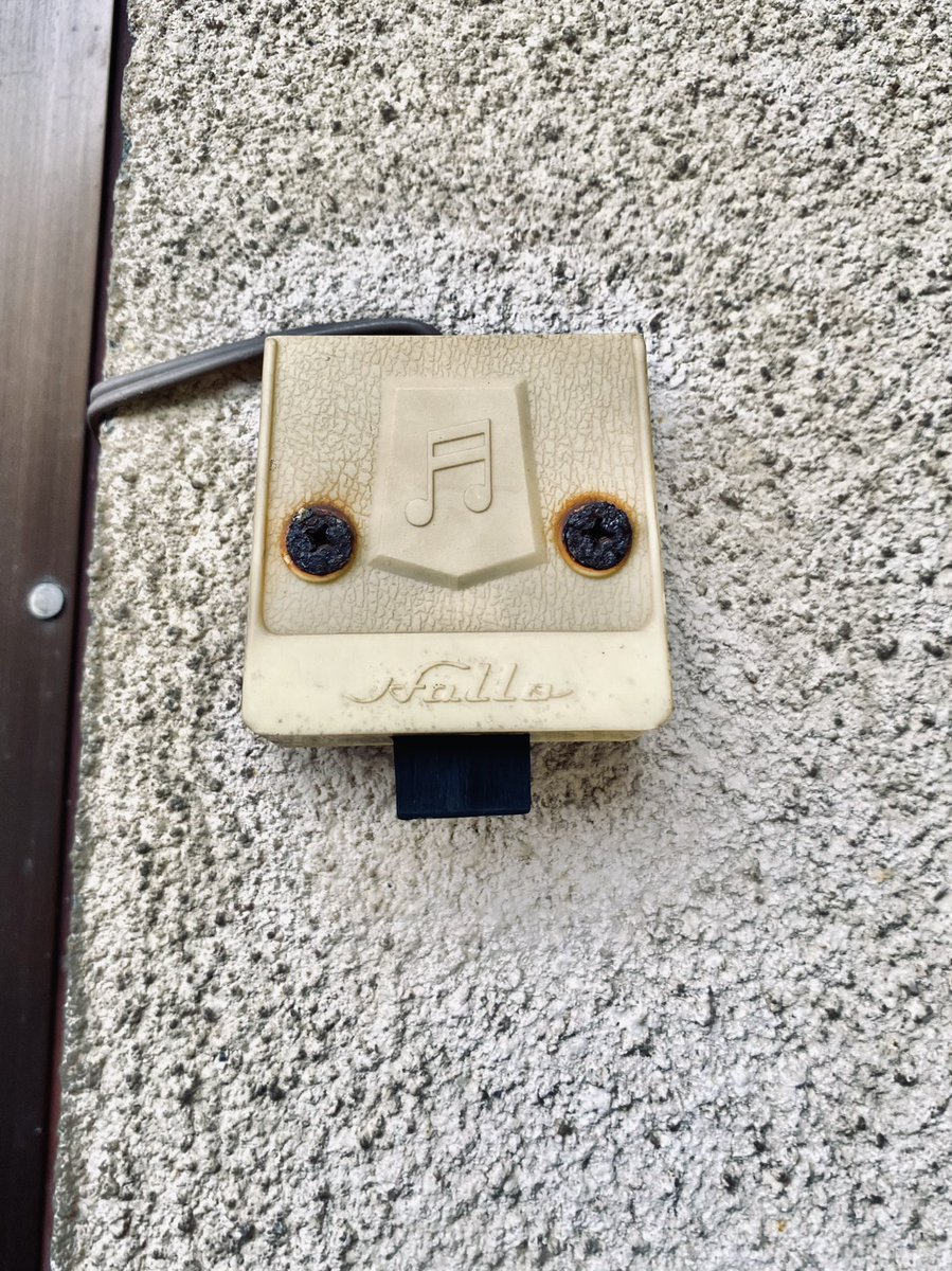 鍵 王 Japan かぎおう En Twitter カギ交換に行った先の古い玄関チャイム 音聞きたかったけど鳴りませんでした 玄関 チャイム 鍵 王 Japan かぎおう En Twitter カギ交換に行った先の古い玄関チャイム 音聞きたかったけど鳴りませんでした 玄関 チャイム