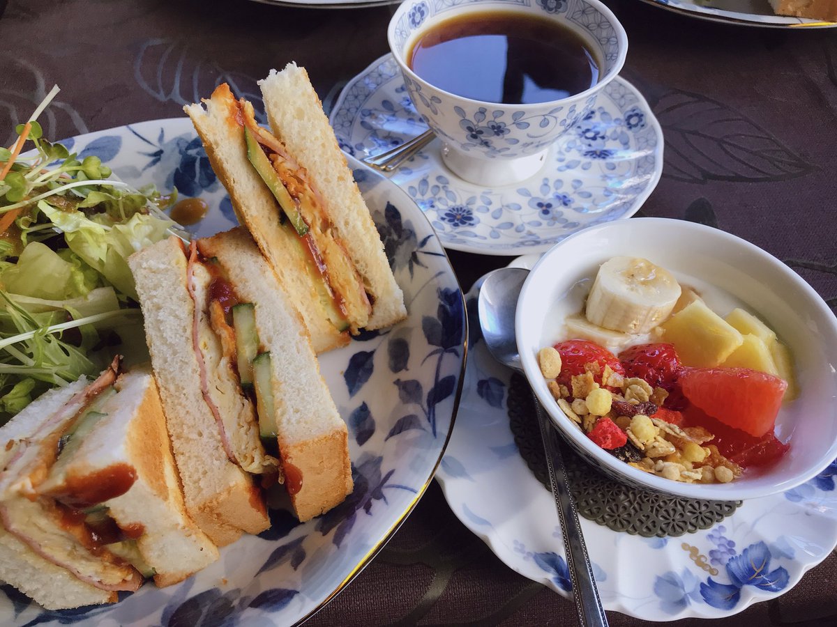 KTfukuoka's tweet photo. 休日は近所の喫茶店で
グッドモーニング https://t.co/PezliQiDm4