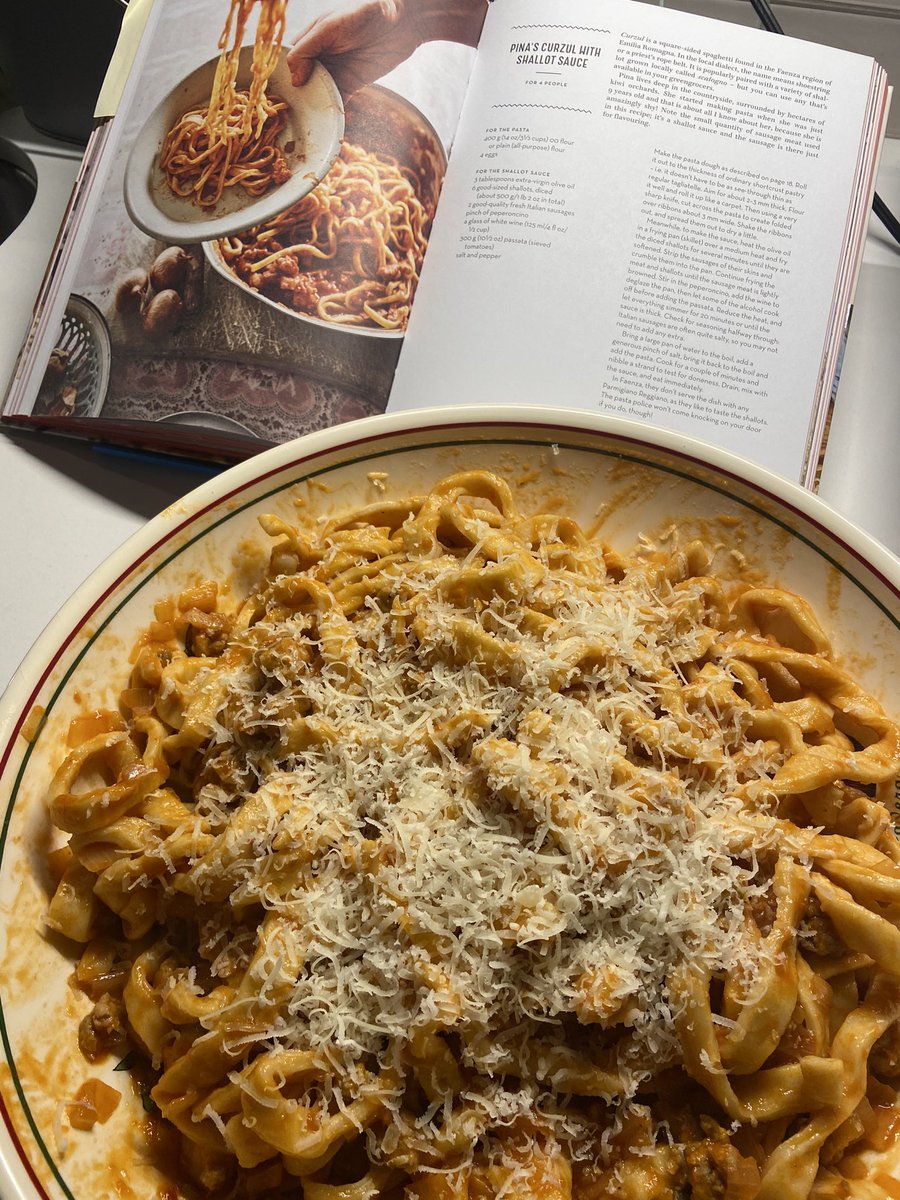 Maggie Edwards-Velásquez tweet media