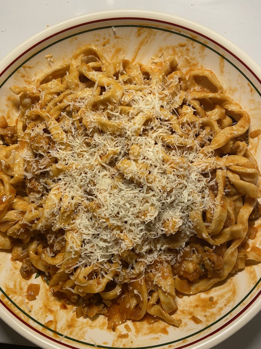 Maggie Edwards-Velásquez tweet media