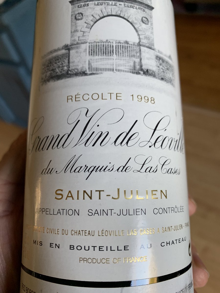 Always a very reliable producer. #medoc #stjulien #chateauleovillelascases #grandcruclasse #alltheroadsleadtoanagedbordeaux