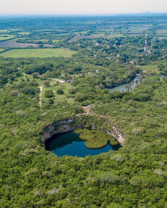 #Sab&iacute;asQu&eacute; el cenote conocido como el Zacat&oacute;n es uno de los m&aacute;s profundos del mundo con m&aacute;s de 300 metros<a href="/tag/sab%C3%ADasqu%C3%A9"class="tags">#Sab&iacute;asQu&eacute;</a>