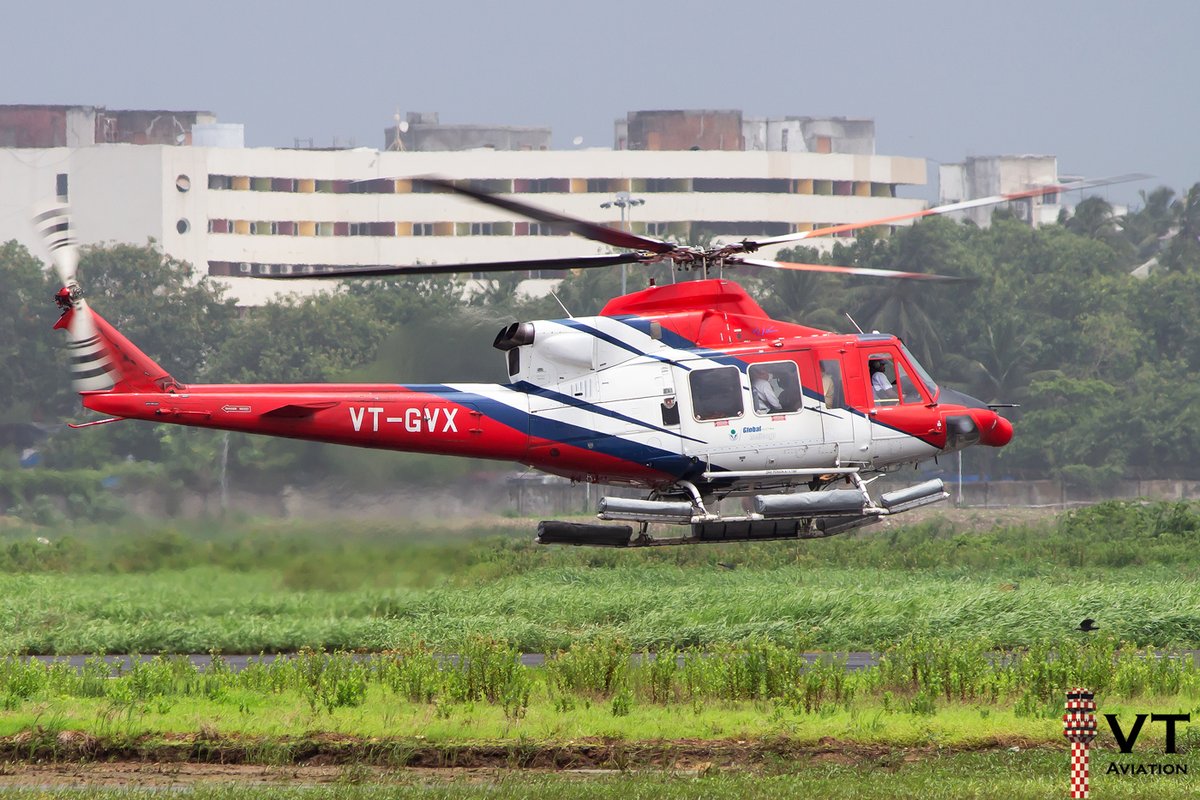 VT-GVX, @BellFlight 412EP of Global Vectra Helicorp. hovers over the runway of Juhu Aerodrome for a departure on a rainy day! 🚁😍 #Avgeek #Aviation #PlaneSpotting