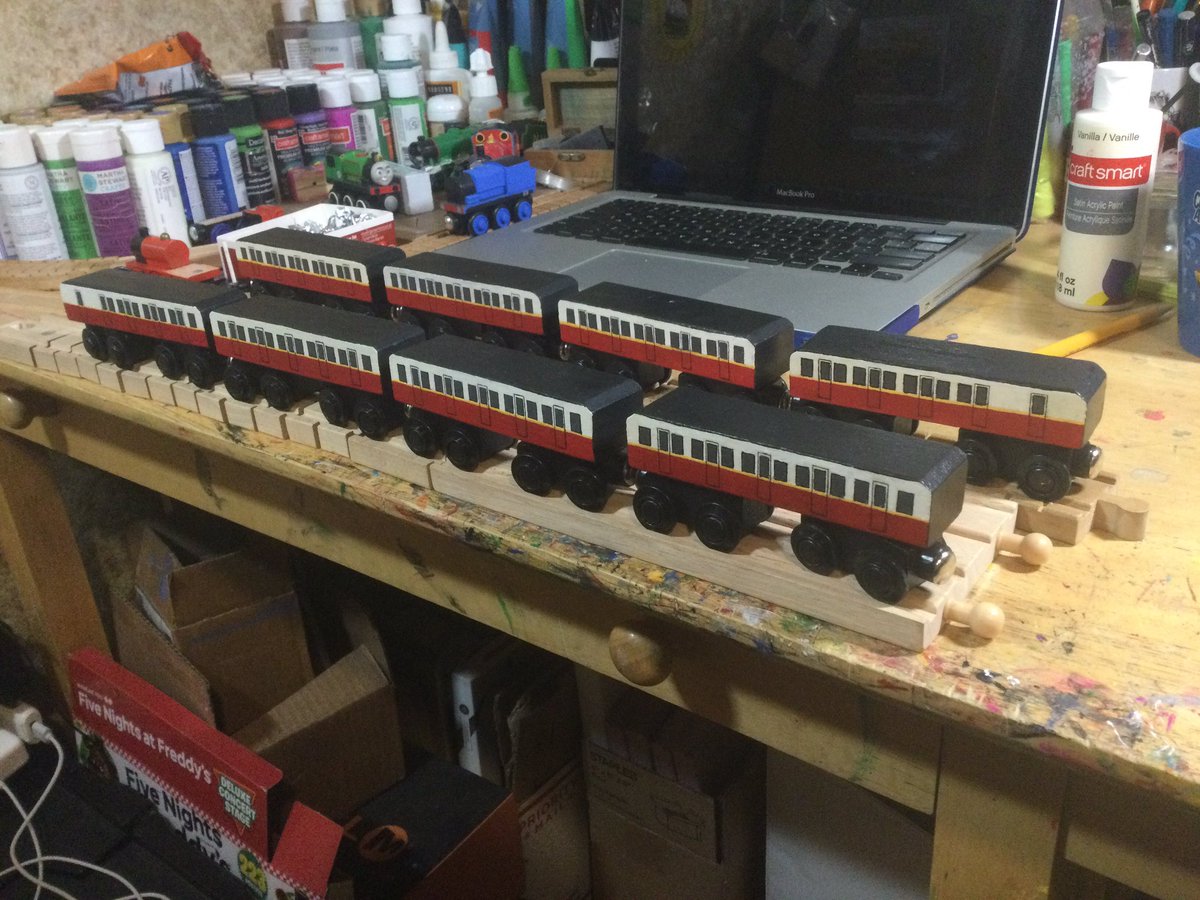 CloudtheLoud48's tweet photo. I’m using these as a all-in-one type of thing. Use for mainline local trains, express, royal train, etc. In the future I’ll make a buffet &amp; private coach. But for now, I’m just happy to use something other than not-yet-painted-Orbrium coaches. #LoudCustoms https://t.co/sVqgKevO4M