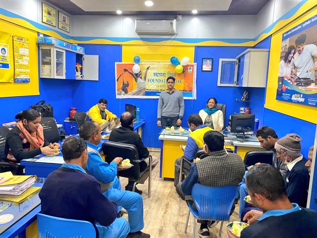 Jammulpg_bpcl's tweet photo. #45YearsOfBPCL in the service of Nation. Celebrating glorious years of great organisation. Happy foundation day BPCL.
@singharunbpcl @BPCLimited @PeethambarantT @time3027 https://t.co/TK8kn6DndP
