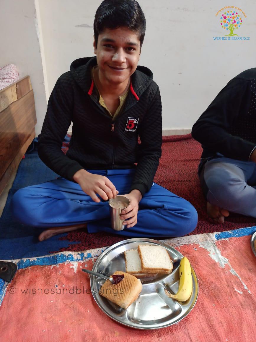 wishesblessings's tweet photo. #wishesandblessings provides healthy and nutritious meals to thousands of underprivileged people on a regular basis.
#Supportus to reach out to more & more people.
Join us https://t.co/wu7Vwk9bda
#wbshares #healthymeals #dailymealsprogramme #movetogether #endhuger #WHO #UN https://t.co/2paJDdTI1k