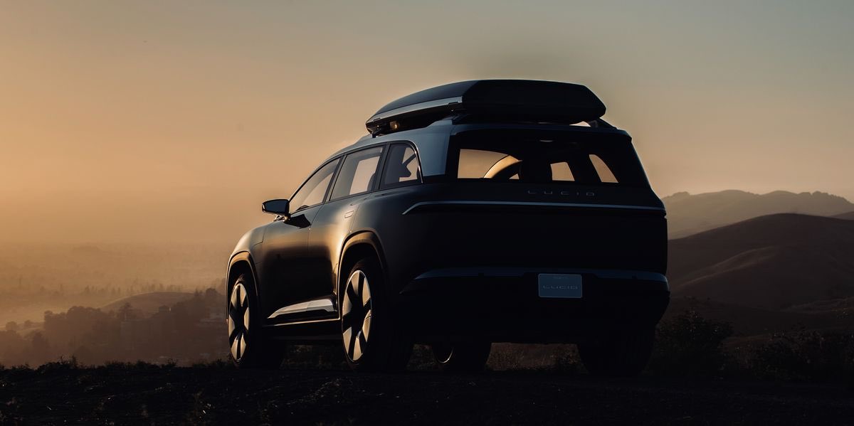 Project GravityLucid’s luxury SUV is expected to hit the market by 2023.Can hold 7 passengersHyperconnected with smartphones (your phone basically acts as your key and all-in-one control unit).Expected to have large infotainment system with cloud connection.Sleek design