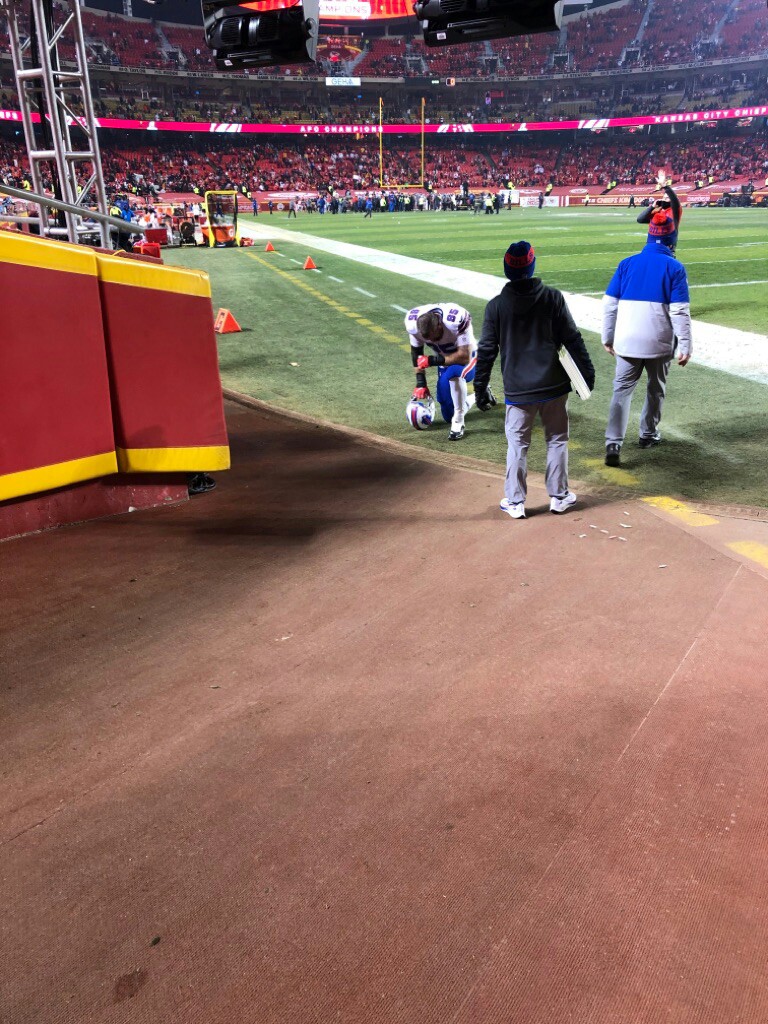 kcpolice's tweet photo. It's been our honor to keep Arrowhead safe and secure this season. For example, we're going to ensure this guy gets the alone time he needs. https://t.co/gvPDTjOOjX