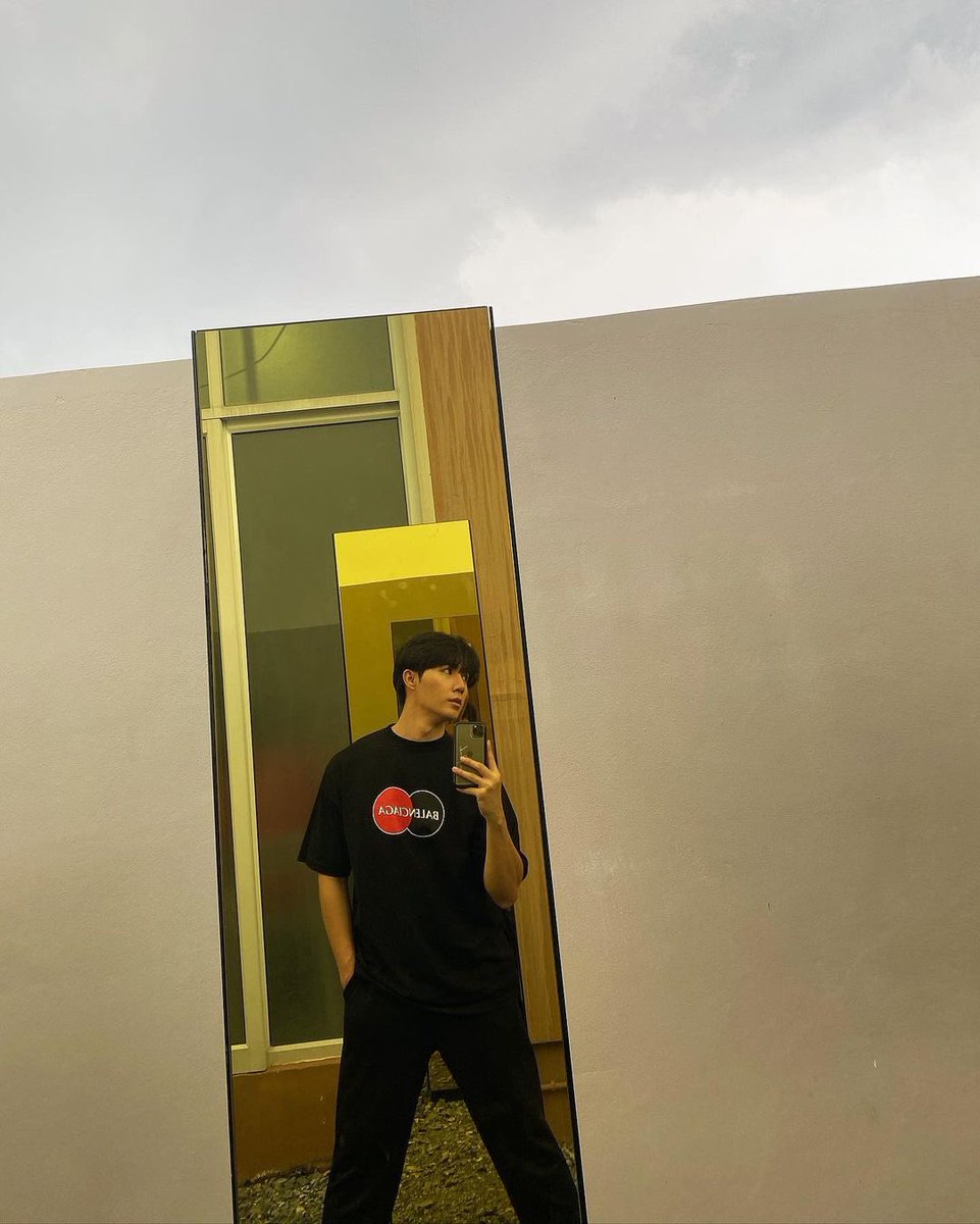 𝙭 𝙯𝙚𝙚𝙥𝙧𝙪𝙠 ()*— 𝙖 𝙩𝙝𝙧𝙚𝙖𝙙.