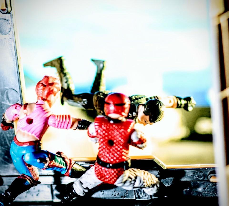 Sintechness's tweet photo. #オモ写 #GIJoe #CrazyLegs #Zarana #Thrasher #disembark #toyphotography #Cobra #dixNeuf #Noks #ARAH #issue71
"Hold on" https://t.co/ZopC9sUYj2