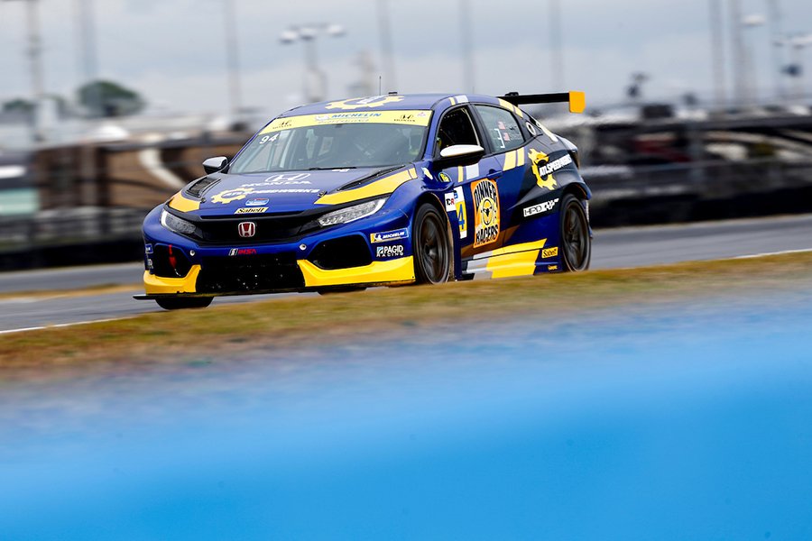 fiatcrworldtour's tweet photo. The 👨🏻‍🔧#AtlantaSpeedwerks' 🏎️#HondaCivic #TypeR shared by 👨🏻‍🚀#RyanEversley, 👨🏻‍🚀#ToddLamb and 👨🏻‍🚀#GregStrelzoff set the fastest lap in the 🏆#IMSA Michelin Pilot Challenge official test at 🏁#Daytona Speedway.

READ.MORE▶️https://t.co/G9ahapLip6
#TCR #TCRseries #motorsport #IMPC https://t.co/YRxapTNzlQ