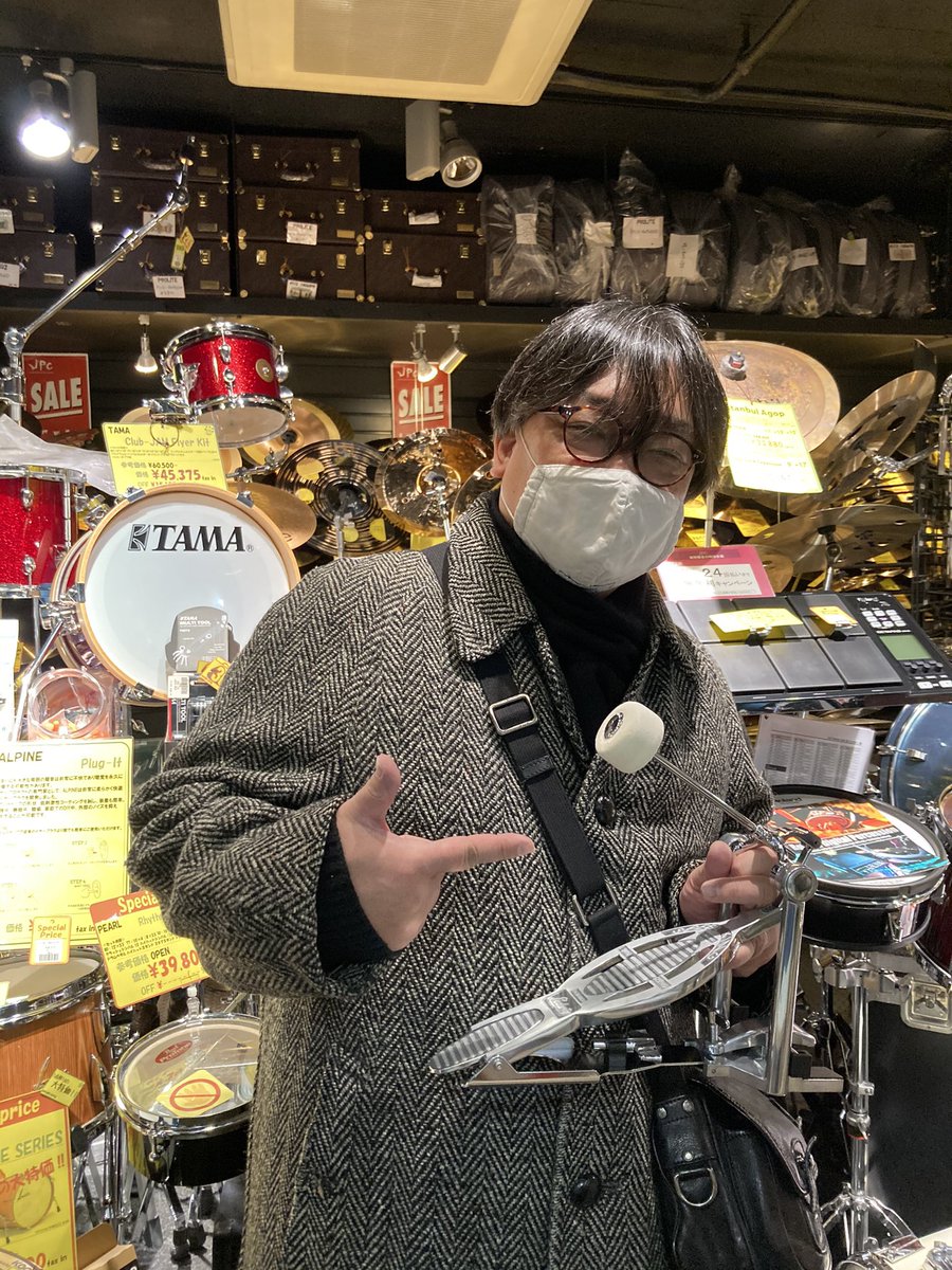 kmkJPC's tweet photo. 先日ご注文の商品を引き上げにご来店していただいた、つっちー様!
浅草でのニュースピキン購入者第一号
でございました。
ご購入ありがとうございました!!
#jpc2fdc #ludwig #speedking #l203 https://t.co/fpsEVxZtQd