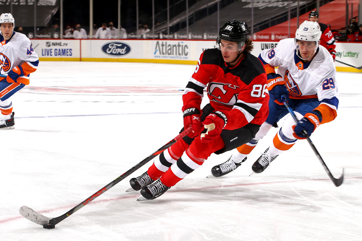 Jack Hughes, Ty Smith help Devils blank Islanders