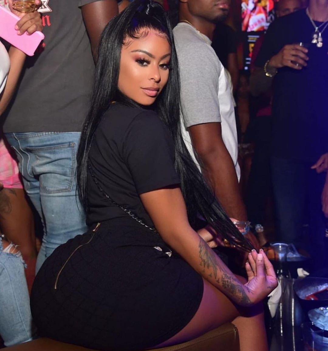 Examples of light skin black women Alexis sky and Tisha Campell