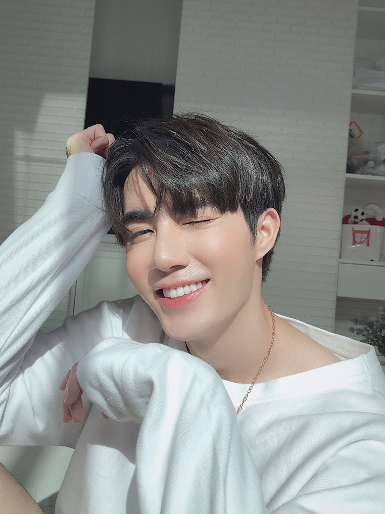 𝙭 𝙯𝙚𝙚𝙥𝙧𝙪𝙠 ()*— 𝙖 𝙩𝙝𝙧𝙚𝙖𝙙.