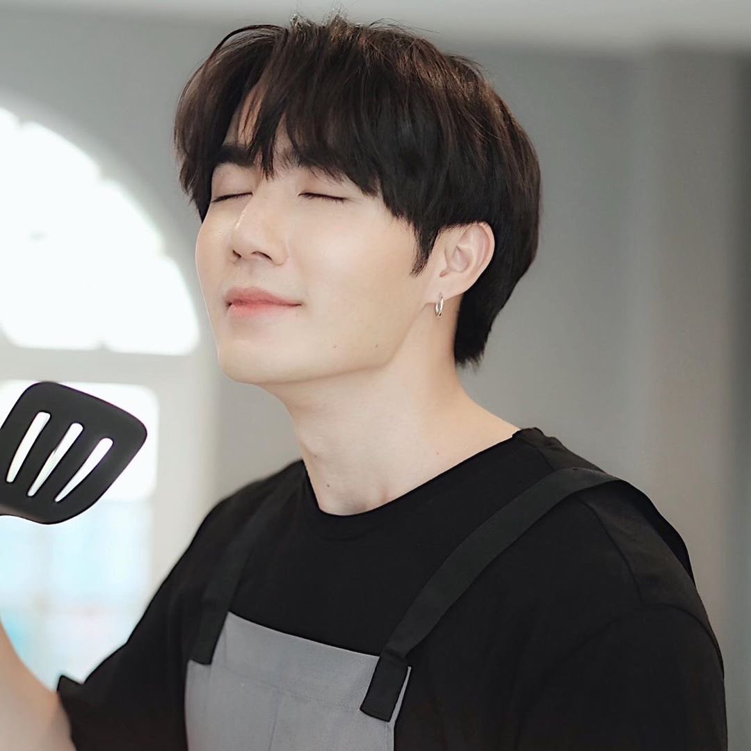 𝙭 𝙯𝙚𝙚𝙥𝙧𝙪𝙠 ()*— 𝙖 𝙩𝙝𝙧𝙚𝙖𝙙.