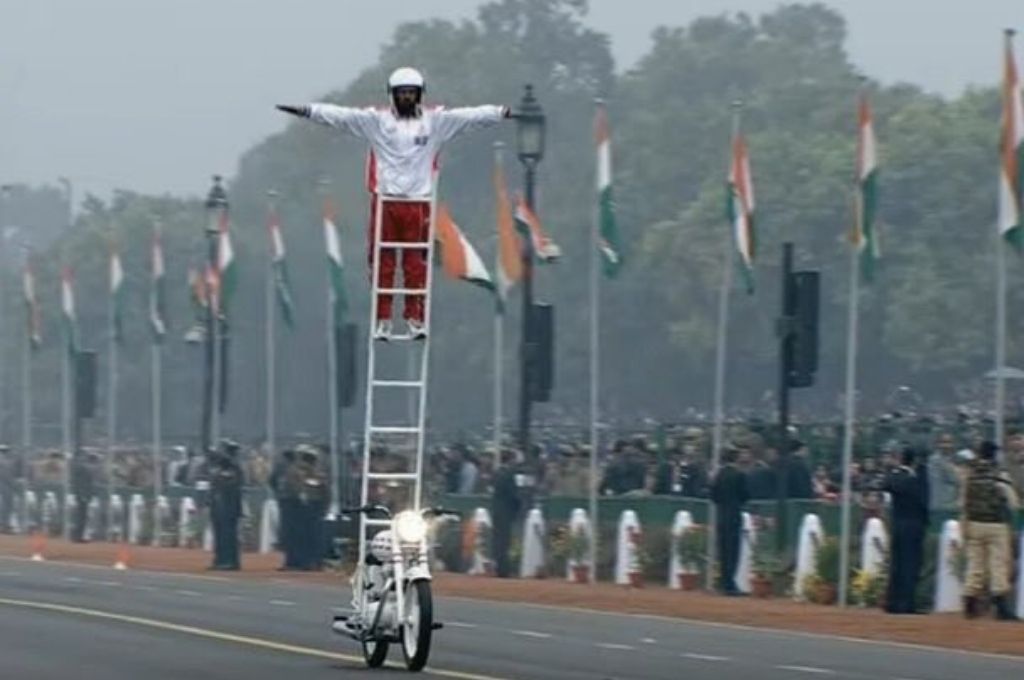 idr_online's tweet photo. #IDRHumour | Spotted: Nonprofit CEO at Republic Day parade
1. When you climb the corporate ladder and emerge victorious (with enough of your soul left intact for you to join the social sector)
Read more here: https://t.co/YcvtUDkHgp https://t.co/31CX3wZIpo