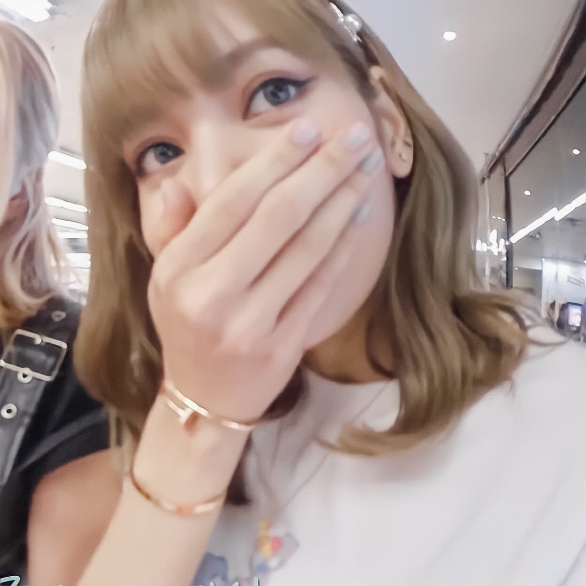 12,) jennietals loves setting her up 