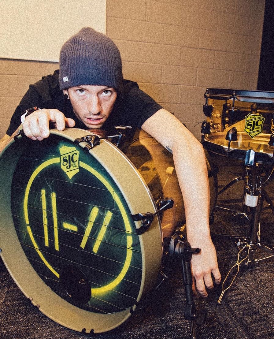 a thread of josh to either make u swerve or to secure u in the superior lane