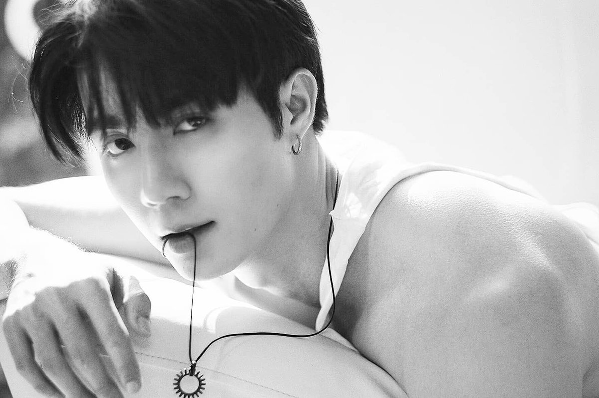 𝙭 𝙯𝙚𝙚𝙥𝙧𝙪𝙠 ()*— 𝙖 𝙩𝙝𝙧𝙚𝙖𝙙.