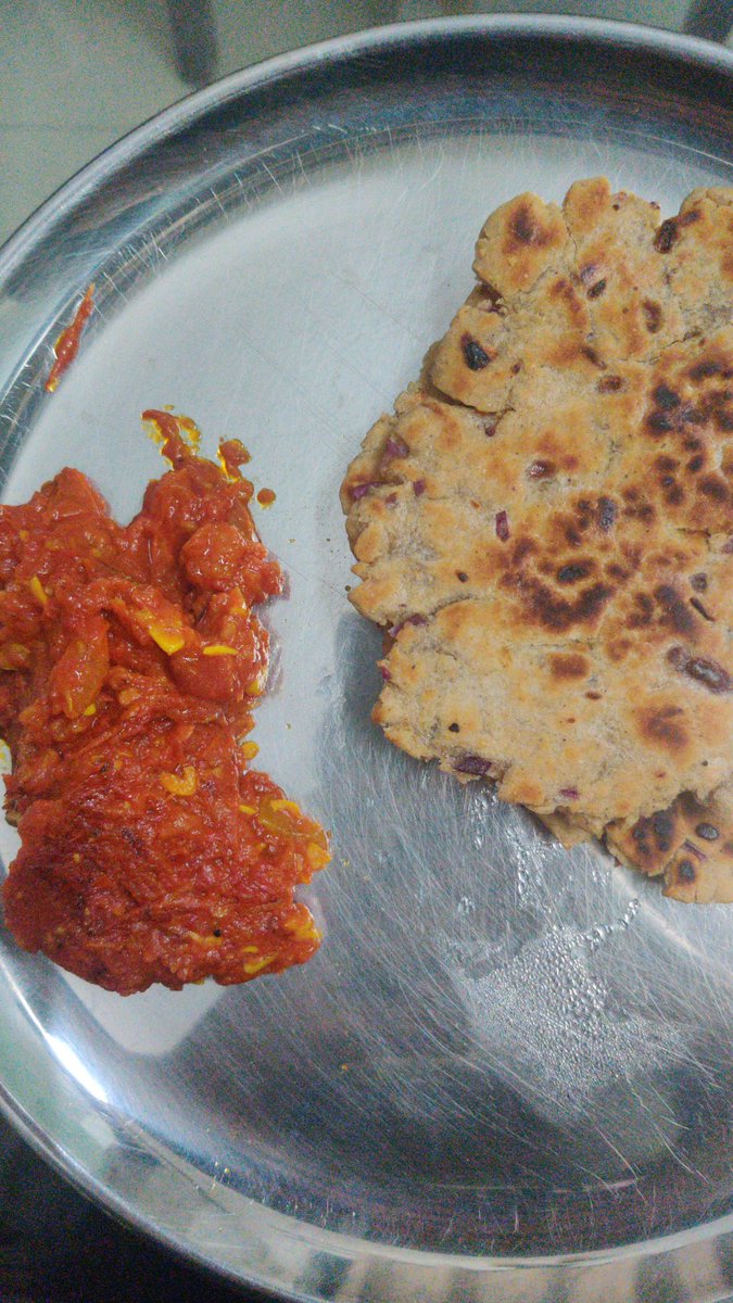 JunishaDama's tweet photo. Cooked and and ate several #PCOD- friendly meals this month. Living &amp; eating healthy is so exhausting. I stress about ingredients &amp; meals so much that I'm going to claim this as a major achievement for the month. #pcodproblems https://t.co/nzKz3rODzb