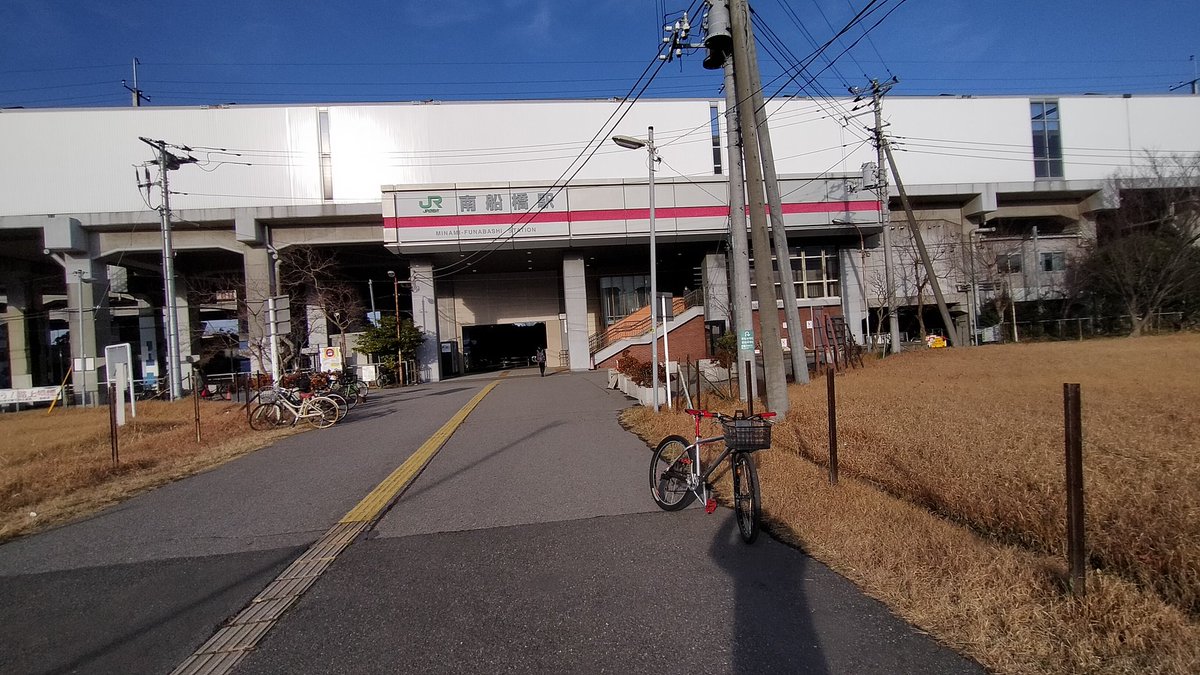 「これが東京から30分くらいの駅前 」|まるよのイラスト