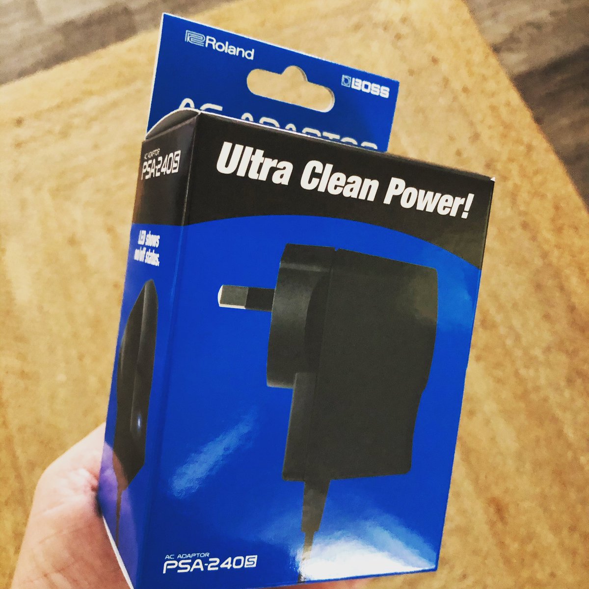 And so the quest for less batteries continues! Expect the drum machine back up and running next show 🤘 #music #musician #twitch #twitchstreamer #improv #live #guitar @CommunityAsone @BossFX_US