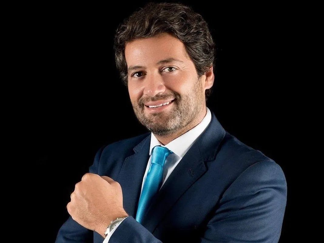 MLP_officiel's tweet photo. Chega troisième force politique du #Portugal après quelques mois d'existence ! Félicitations à @AndreCVentura pour la remarquable campagne présidentielle qu'il a menée. Nous avons beaucoup de belles choses à construire ensemble avec nos alliés au sein du @IDParty_ ! 🇨🇵🇵🇹 https://t.co/C469OJkAFW