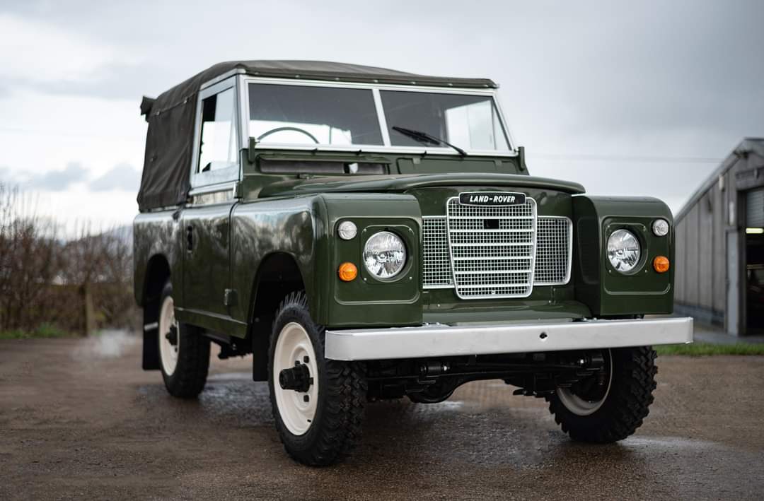 ramsportuk's tweet photo. Just a couple of little jobs remaining and this beautiful Land Rover is good to go! https://t.co/b9Zyx1MSqO