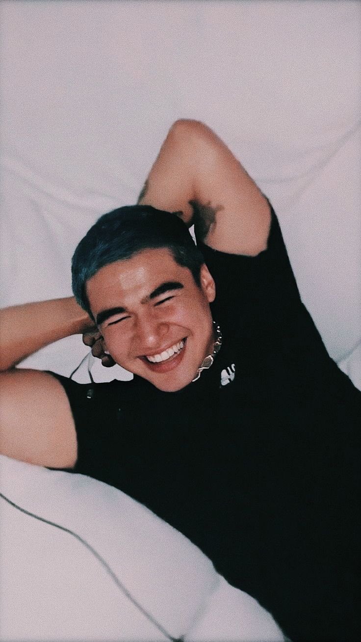 Tanti auguri ad una delle mie persone preferite, ti amo cal HAPPY BIRTHDAY CALUM HOOD 