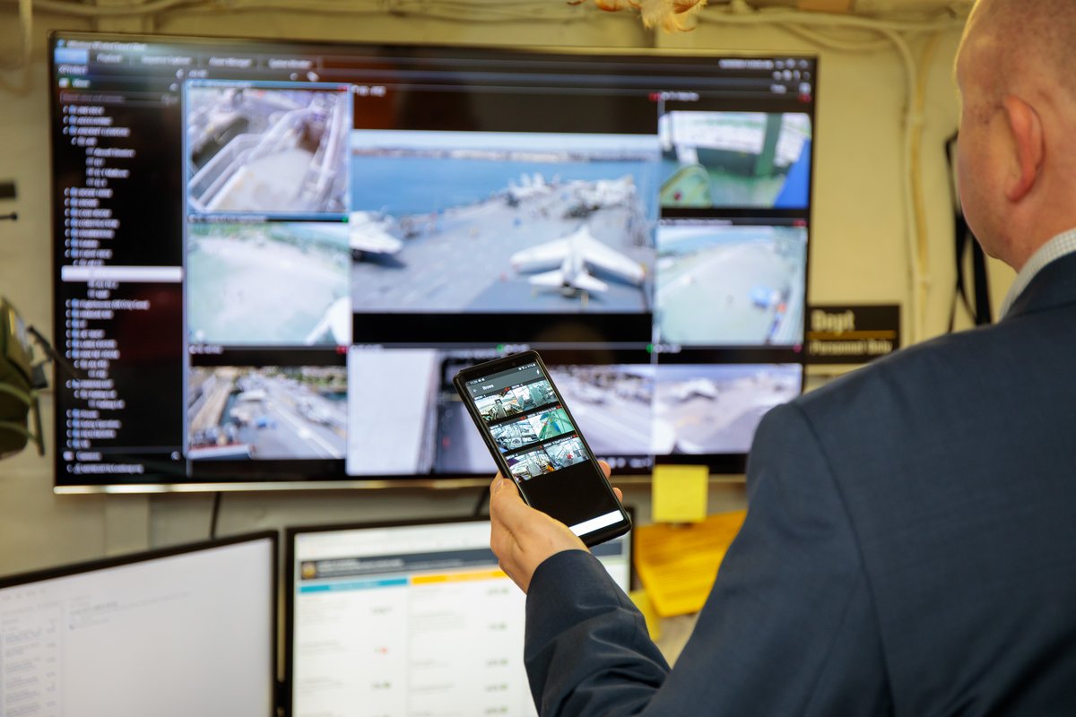 milestonesys's tweet photo. PROTECTING GUESTS ONBOARD USS MIDWAY ⚓️

Like many other public attractions, the USS Midway Museum uses video technology to ensure the safety of guests. 

Learn how: https://t.co/KiNut0WPvT

#maketheworldsee #security #technology #security #surveillance https://t.co/vFMMDgw5l6