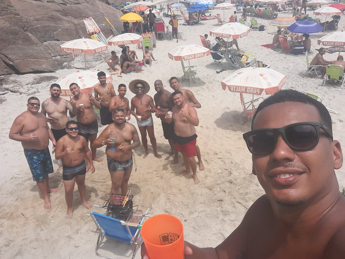 Jn_cardosoo's tweet photo. Tropa brotou em #Joatinga 👏🏾🤝🏾🍢🍢🍻🍻 https://t.co/riiCTaHIXx