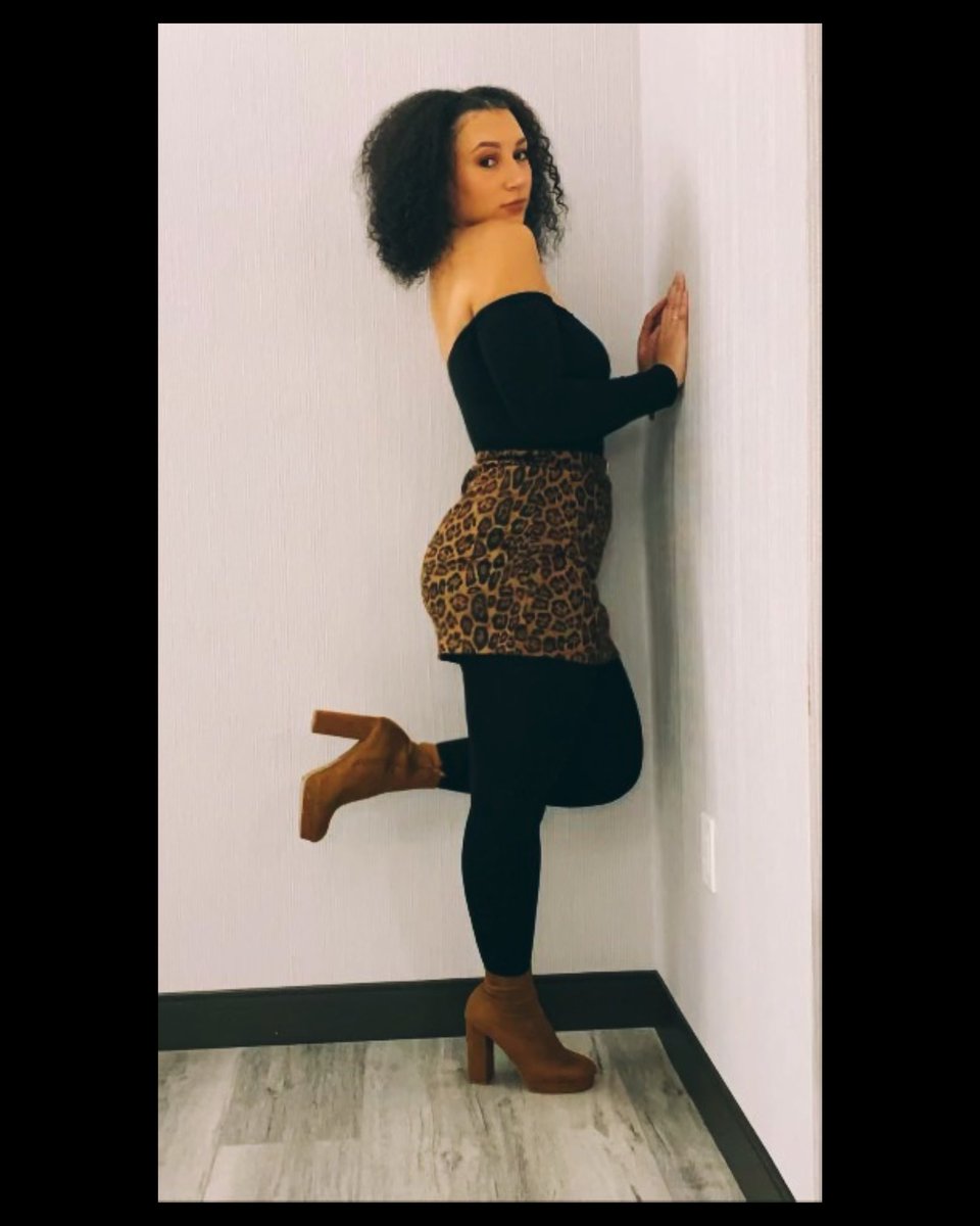 TashaMae__'s tweet photo. One time for the Birthday Bihh, Two times for the Birthday Bihhh ✨28✨ #happybirthdaytome #Aquarius https://t.co/FNFVK5QNUu