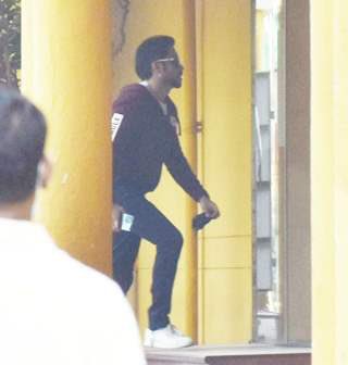 EmraanTimes's tweet image. .@emraanhashmi spotted at YRF ! 
#SomethingIsCooking #EmraanHashmi