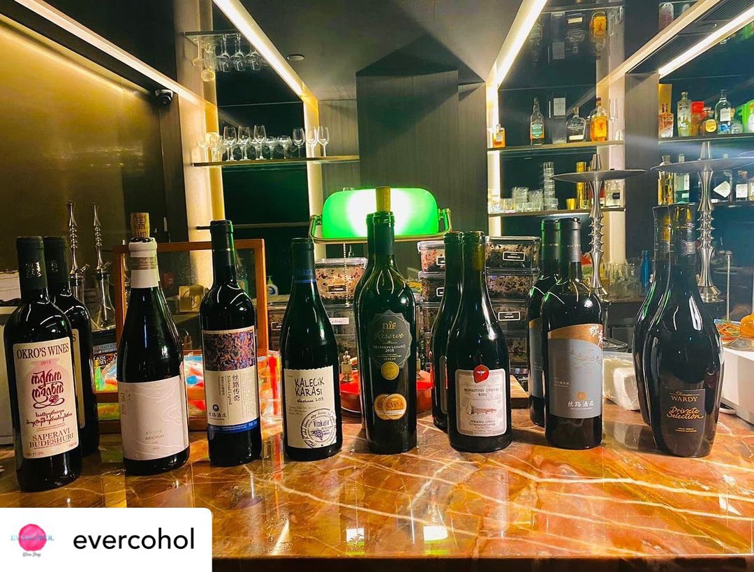 Evercohol's tweet image. Xinjiang #wine flexes its muscles! 
Chateau Silk Road and Puchang Winery 
#winelover #winelovers #hongkong #xinjiang #chinese #chinesewine #lankwaifong #winetasting #puchang #silkroad @turkwineclubhk @LameriCass