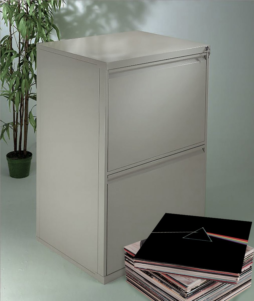 MetalicoUK's tweet image. Protect your precious #vinyl #vinylcollection #Records #LP #laserdisc with our fabulous cabinet - designed with you in mind! Visit metalico.co.uk call us 01536 401971 or email sales@metalico.co.uk We are open throughout the pandemic!