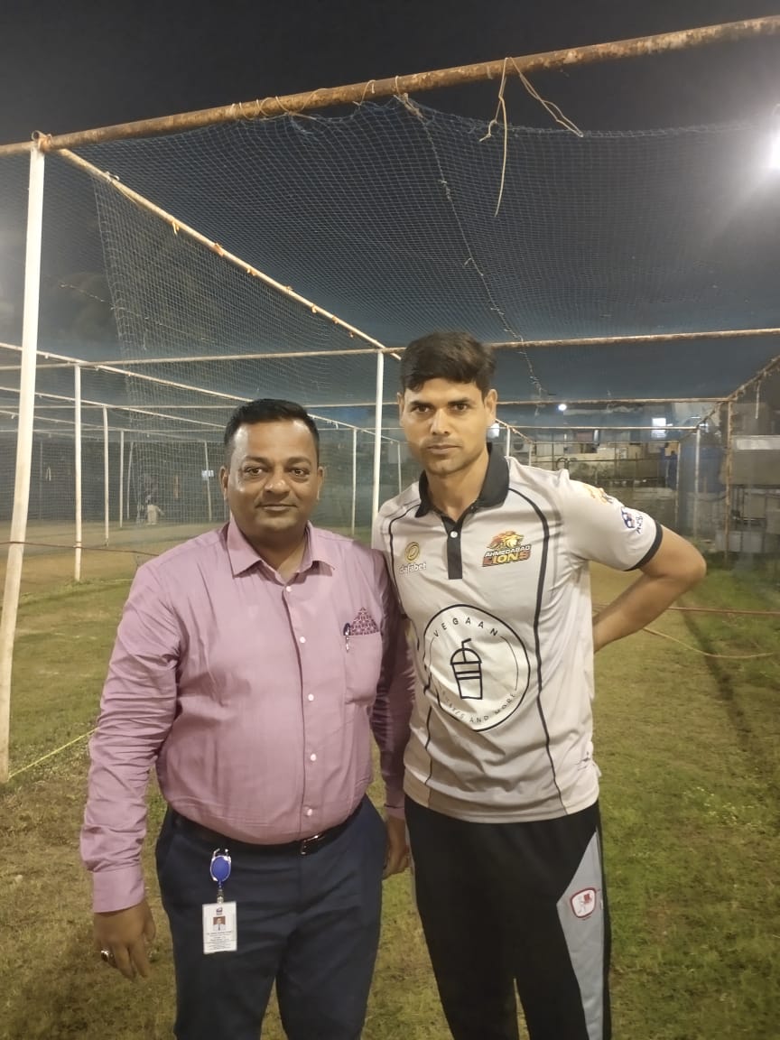 UcubeLtd's tweet photo. It was a pleasure to associate with Actors Cricket Bash 2021 as their Covid Prevention Partners. Here are some glimpses of Mr Sudhri (All India Marketing Head) &amp; Mr Aktar Shaikh (RSM – West) at Day 4 of Actors Cricket Bash. 

#ACB2021 #VShield #Nozgad #ucube #healthcare #staysafe https://t.co/cX6XyIbD6O