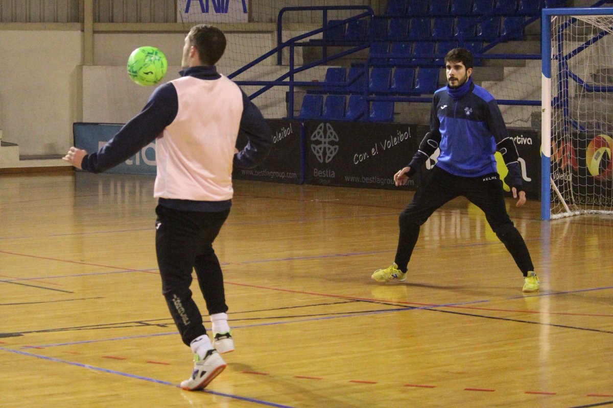 ¡A por una nueva semana! 💪⚽ 

#Bondia! 🌥 #GanesDeMés