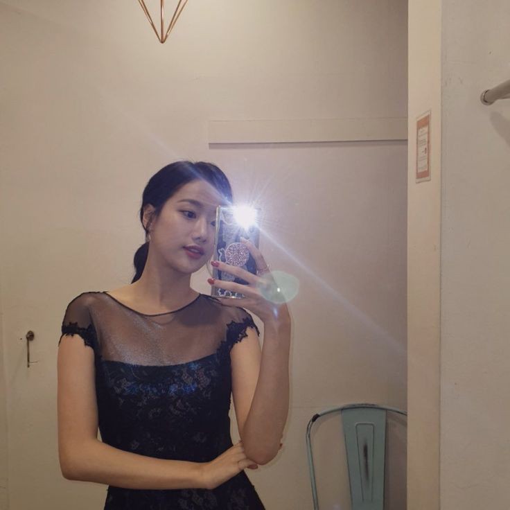 hi there !
gua karin dan memakai lee naeun from APRIL sebagai face claim.

mutualan? rt.
fambest? dm.

#roleplayerindonesia #roleplayer #rpw #rpk #naeunrp #rpasia