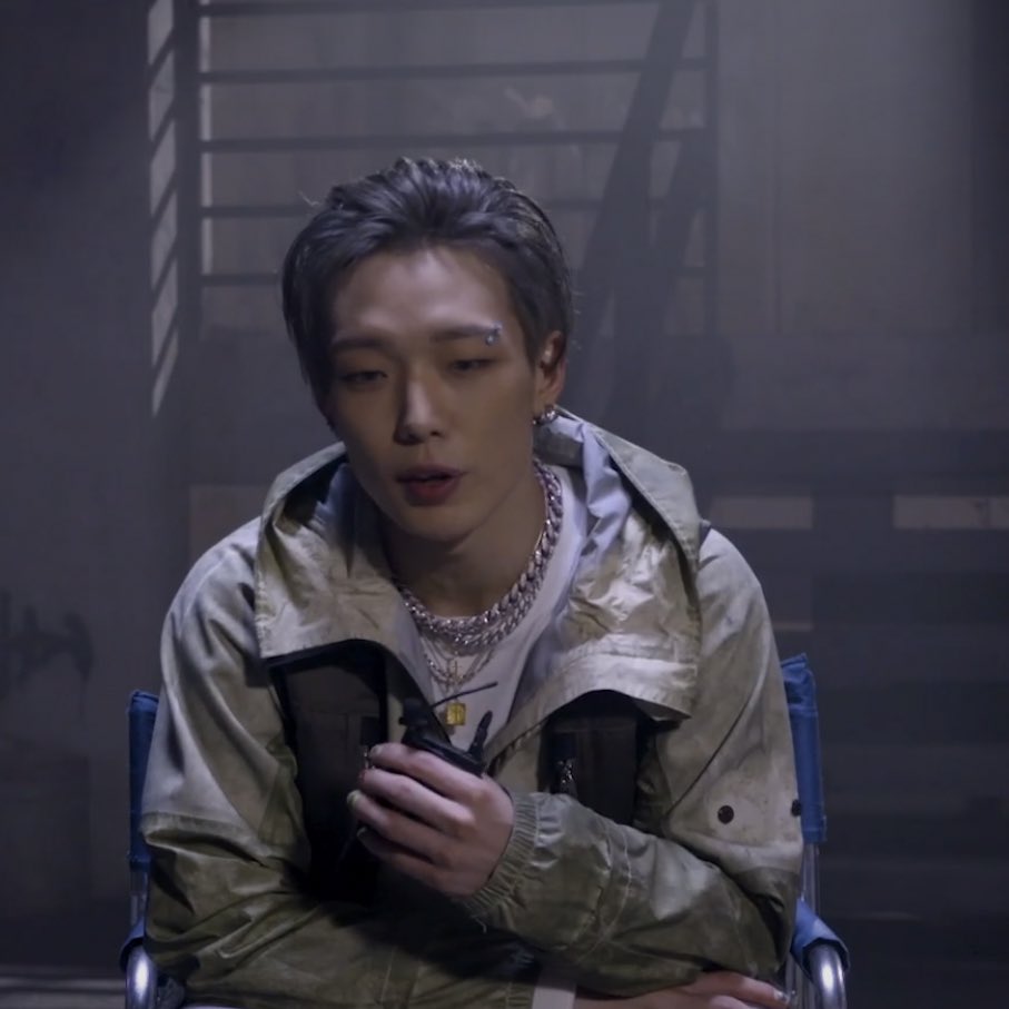 แล้วคือบ๊อบบี้ไปเรียนแอคชั่นมาเพื่อถ่ายเอ็มวี U MAD อ่ะ ; —- ;