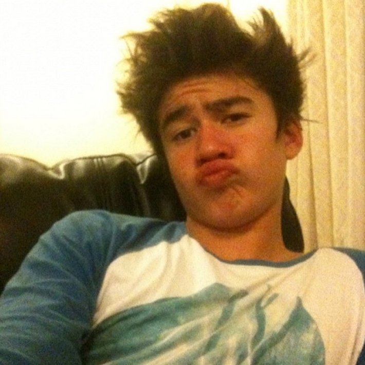 Happy birthday Calum Hood.          