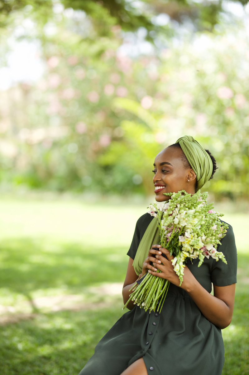 Be in love with your life, every minute of it.

#icyezawrap #inmyheadwrap #loveyourlife #everyminutecounts #givethanksforlife #livebodly