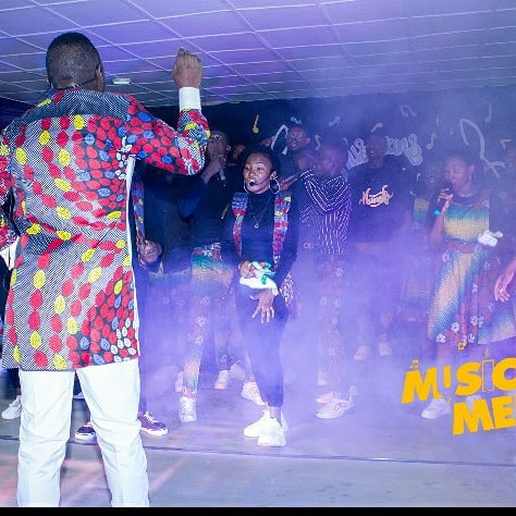 musicians_meet's tweet photo. Akin'Made and SweetSound @akinmadeandsweetsound had a special performance with a choral team and delivered a splendid and amazingly sweet christmas song.

A good blend of traditional and western with elements of rap and trap.

Mehn, these guys are good. https://t.co/qxwT1mij6K